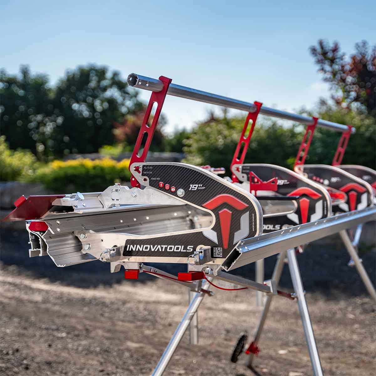 Rear view of the Innovatools bending machine in nature.