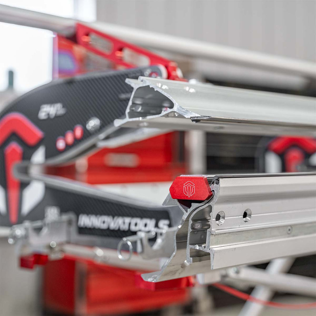 Close-up profile shot of the Innovatools bending machine's jaws open wide to 2.5 inches.